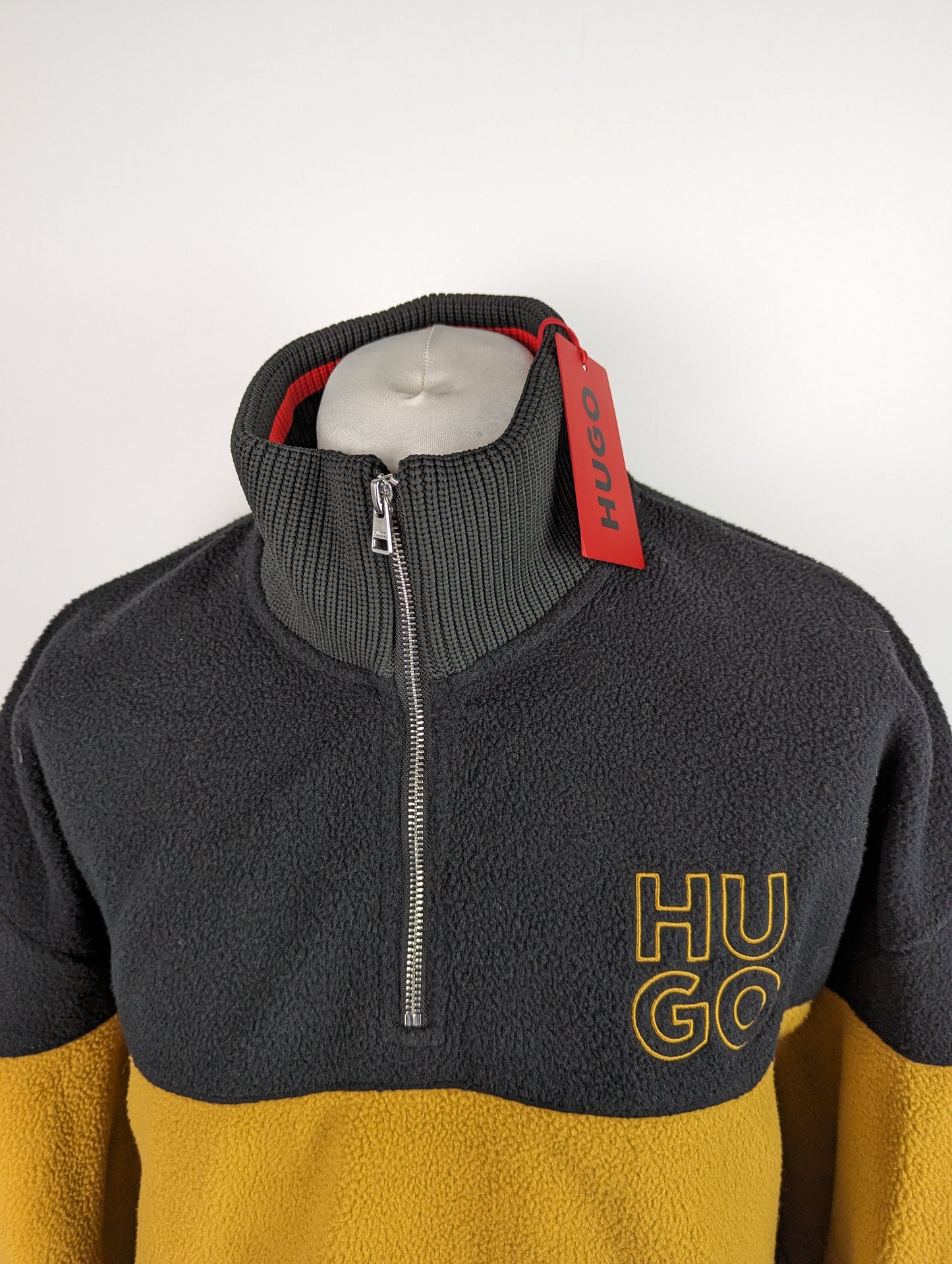 HUGO Dorpion Men's Fleece Top - Black / Rust