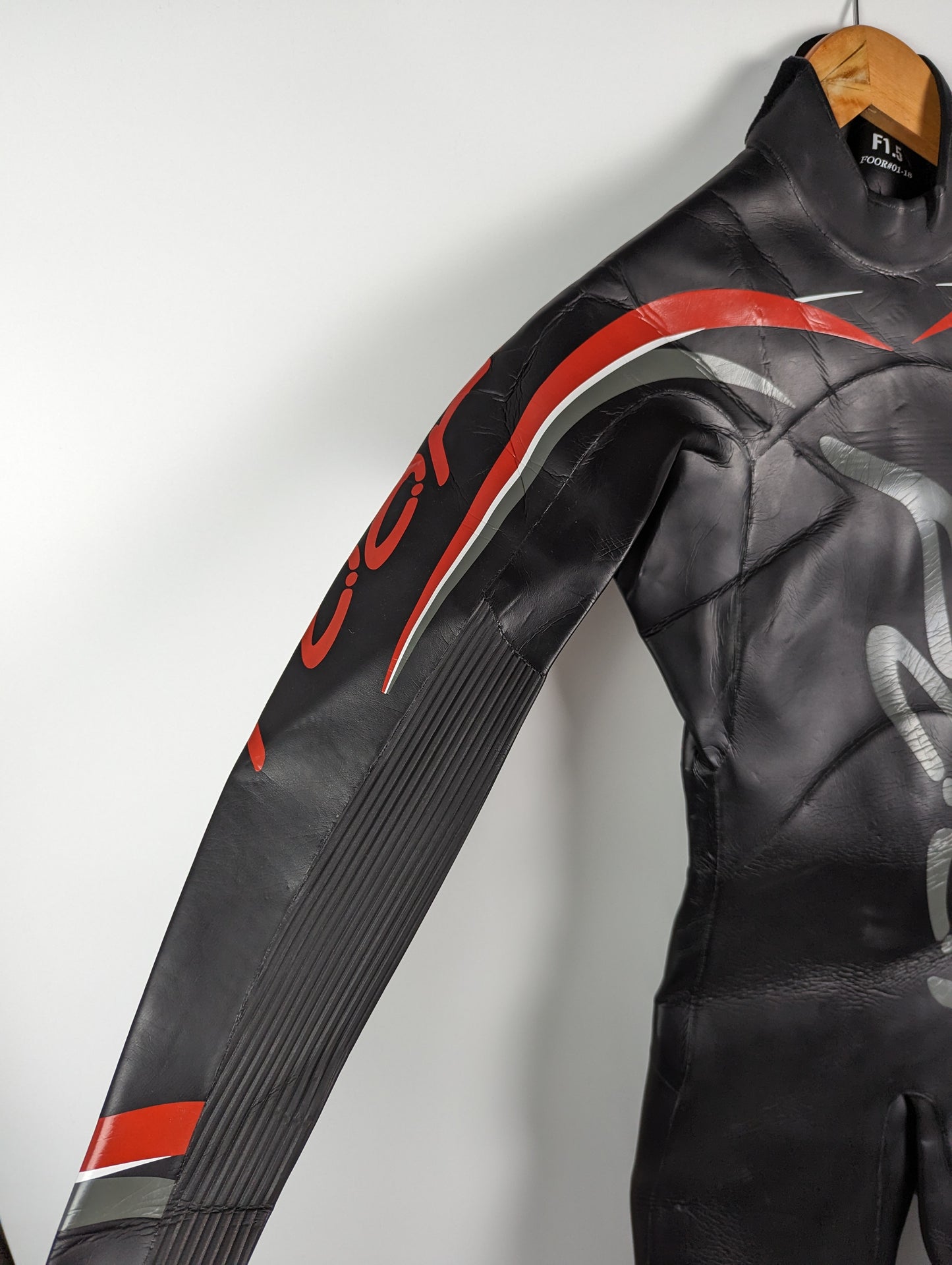 Foor Womens Wetsuit - Black / Red