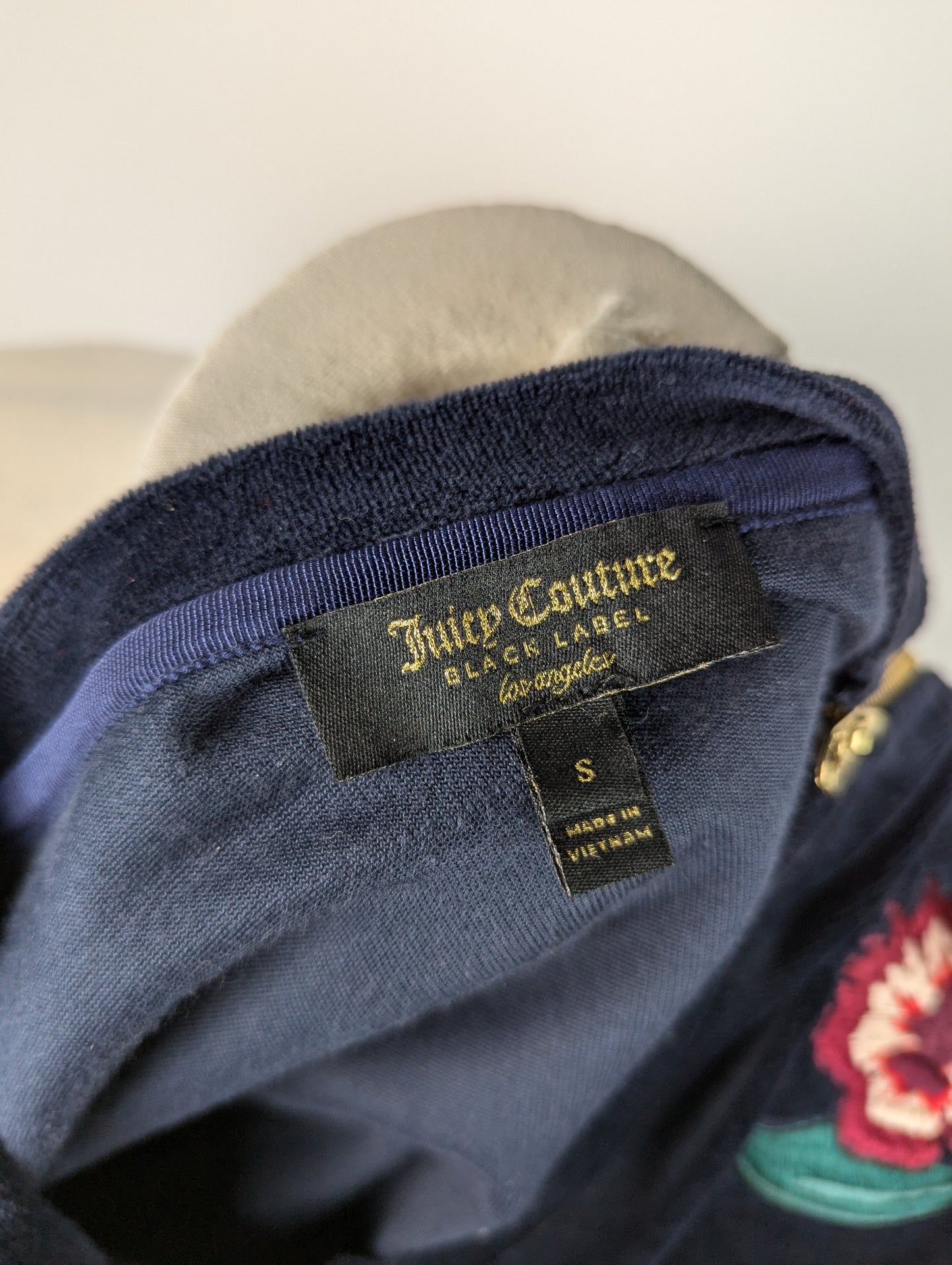 Juicy Couture Womens Spellbound Floral Embroidered Sweatshirt- Navy