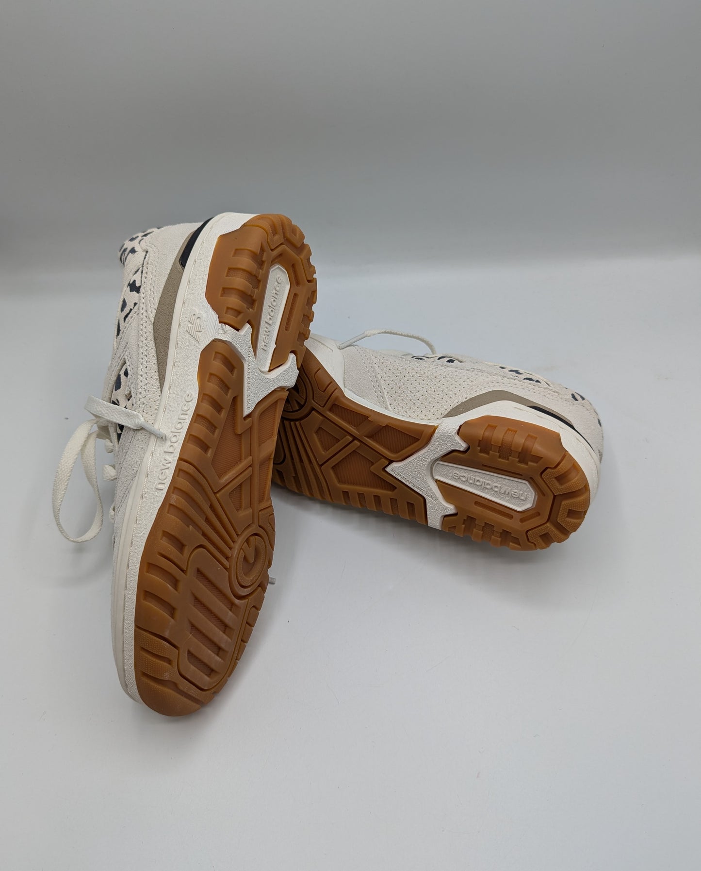 New Balance Core 574 Trainers Women's - Beige / Cream