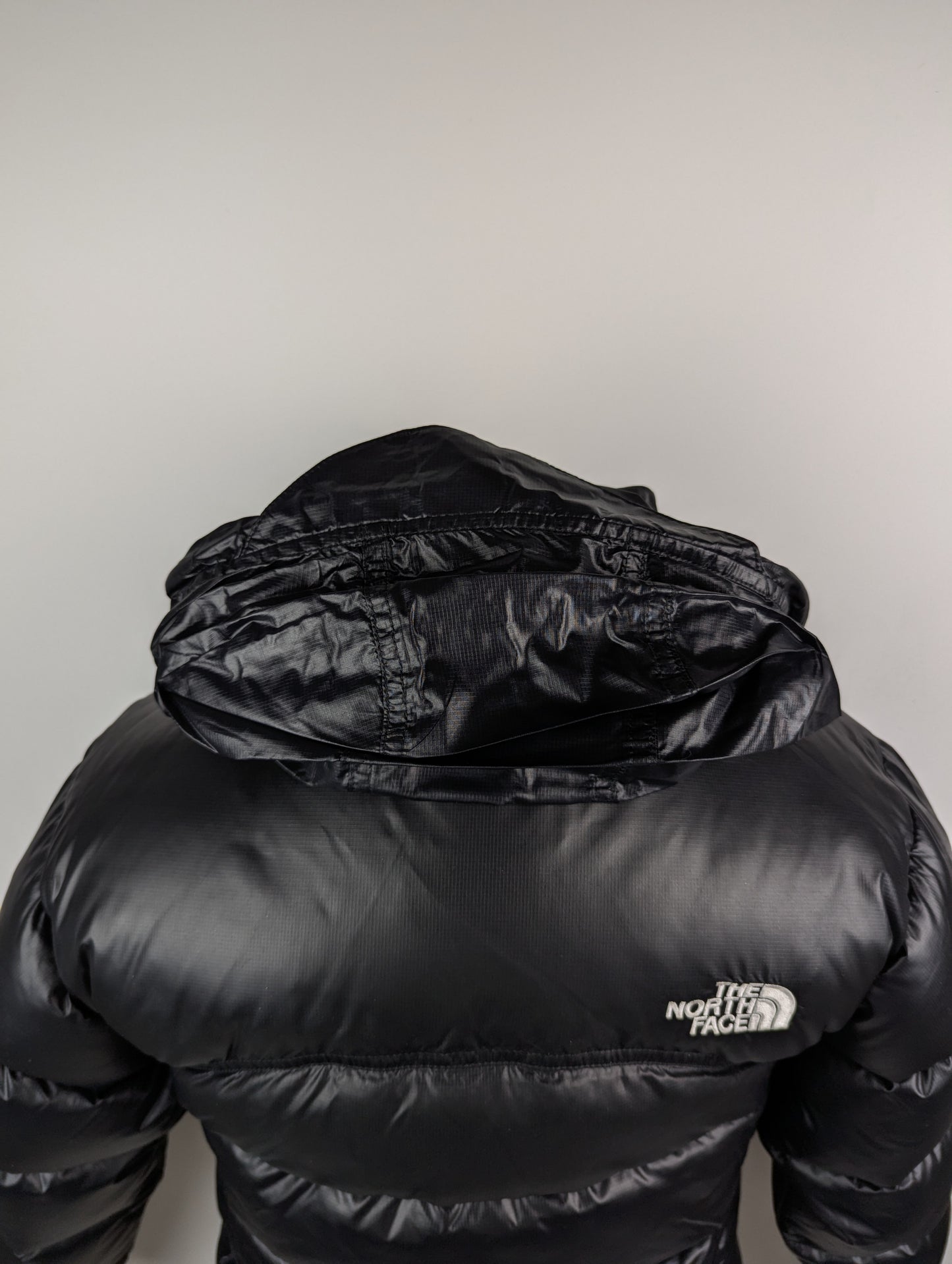 THE NORTH FACE 1996 Retro Nuptse Crop Jacket - Black