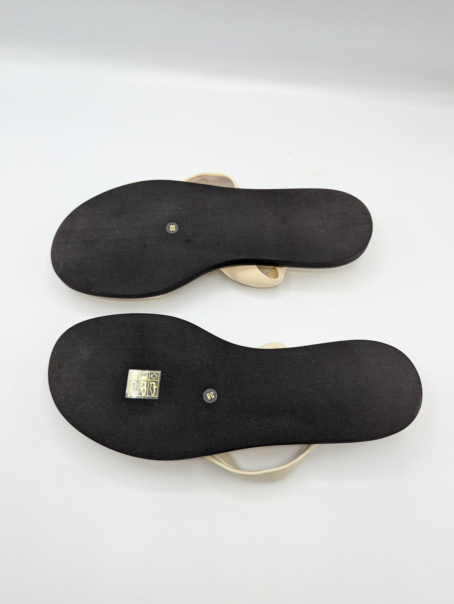 Neous Womens Ogma Flat Sandals - Cream