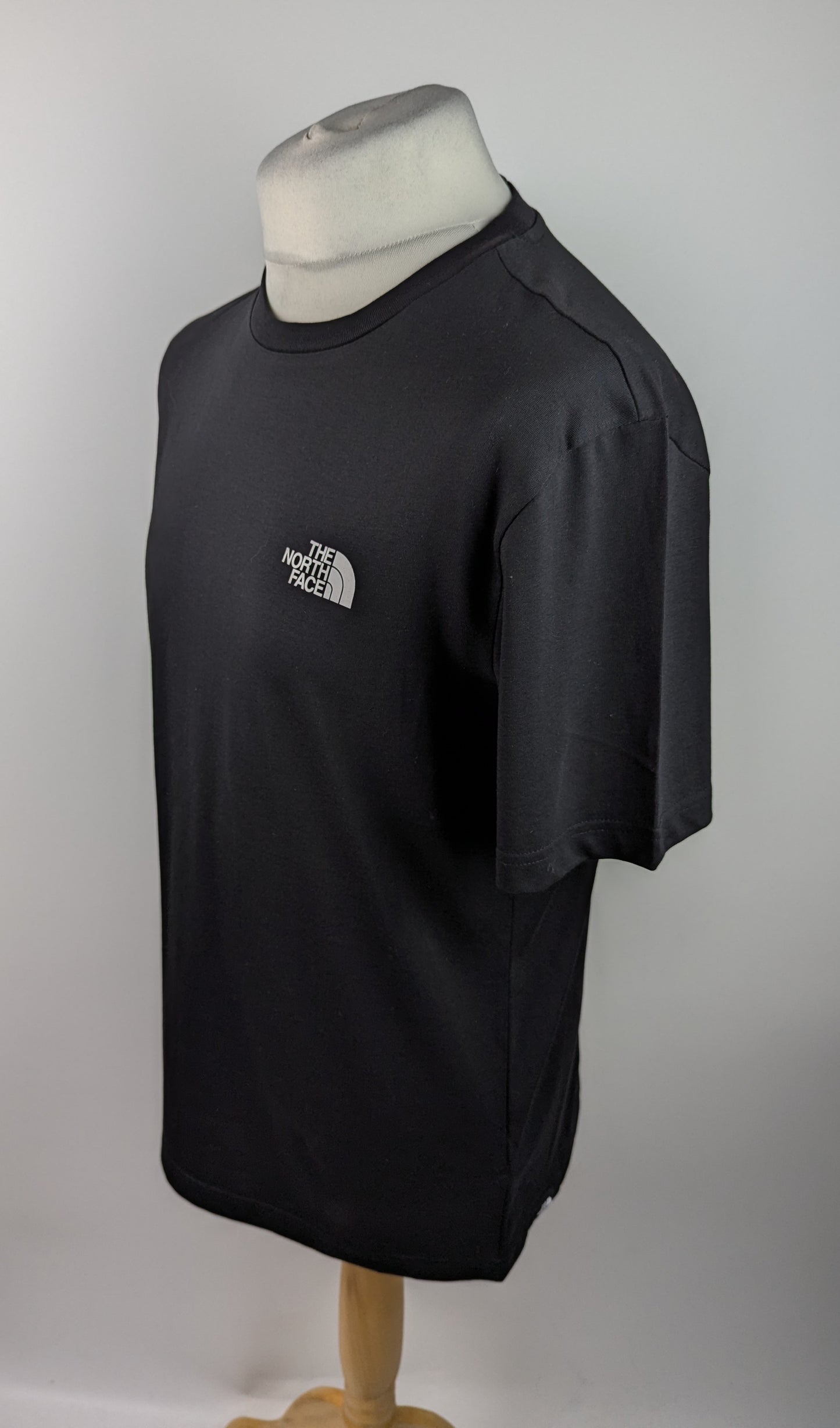 THE NORTH FACE Mens Simple Dome T-Shirt - Black
