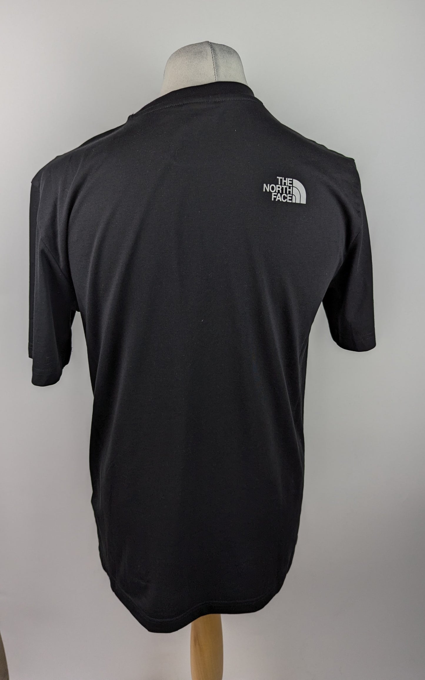 THE NORTH FACE Mens Simple Dome T-Shirt - Black