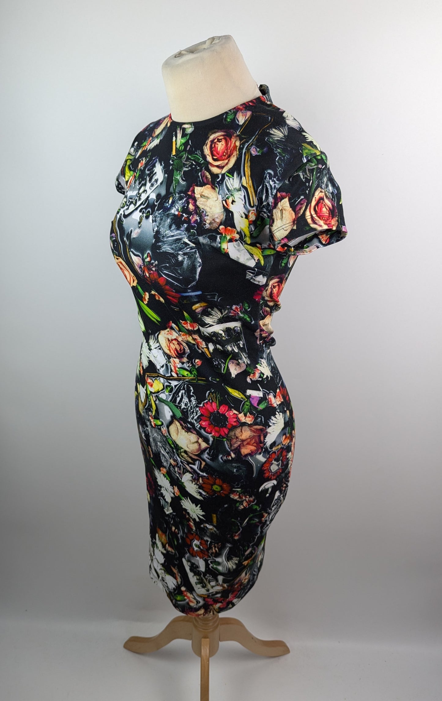 Alexander McQueen Womens Festival Floral Printed Jersey Dress - Black / Multi