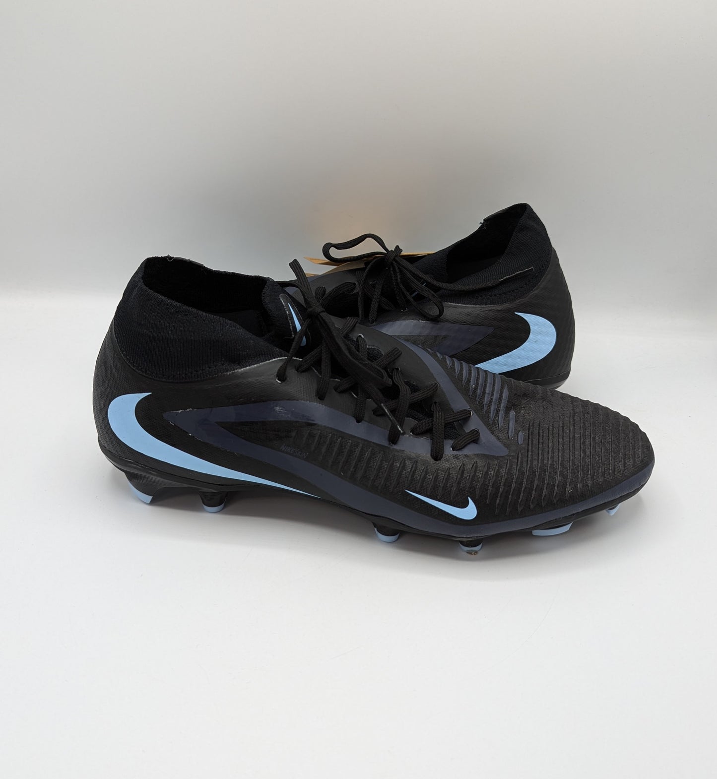 Nike Phantom 6 Academy Adults Firm Ground Football Boots - Black