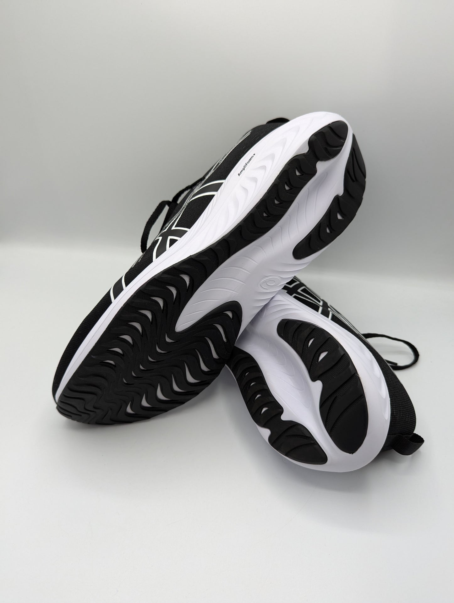 Asics GEL-Excite 10 Men's Running Shoes - Black / White