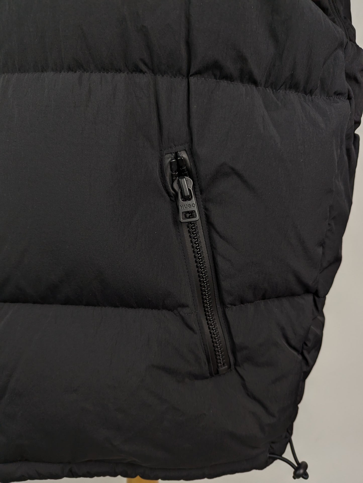 HUGO Mens Birontino 2341 Gilet- Black