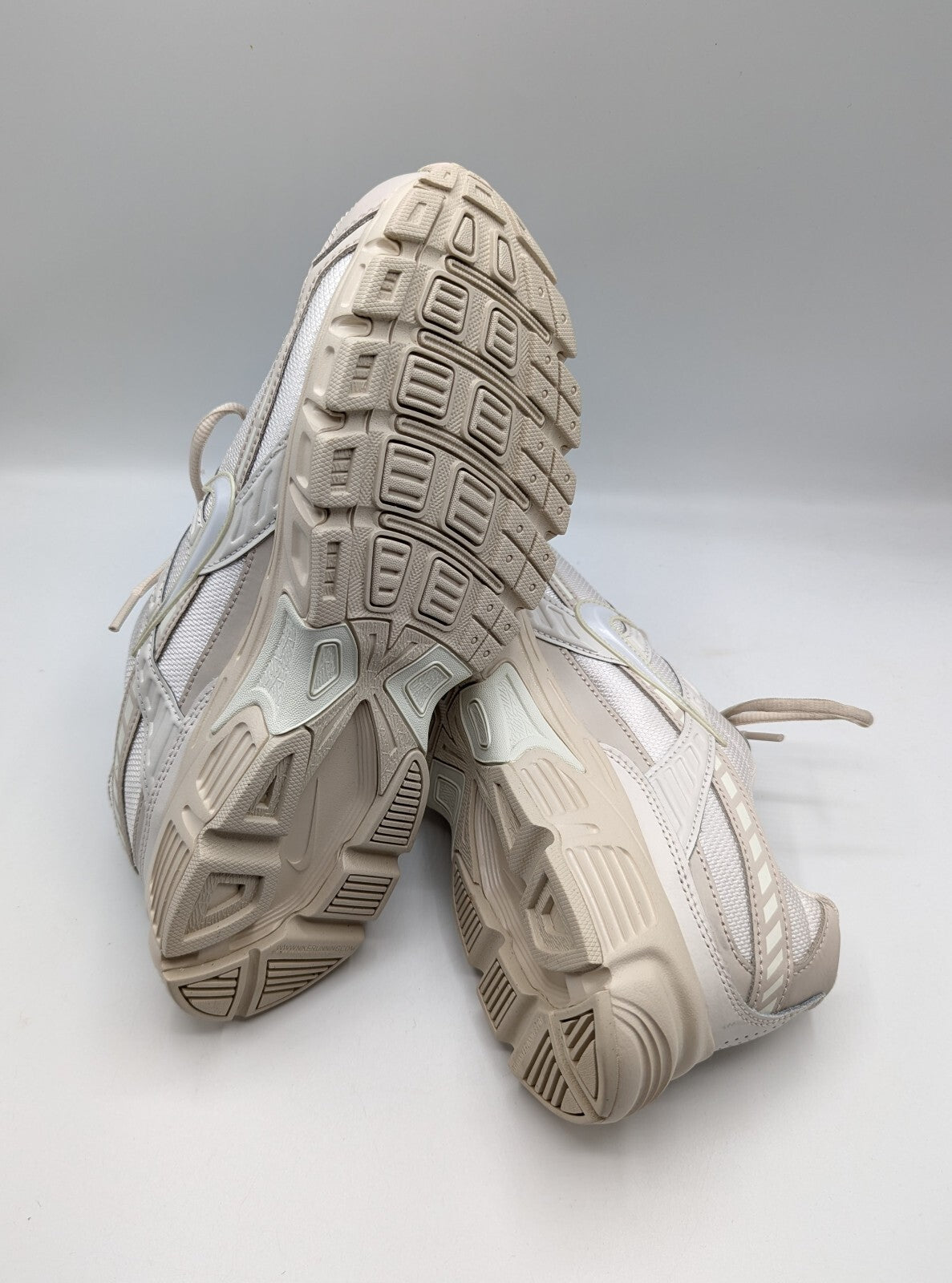 Nike Initiator Women's Running Shoe Size UK 8 - Off White/Brown