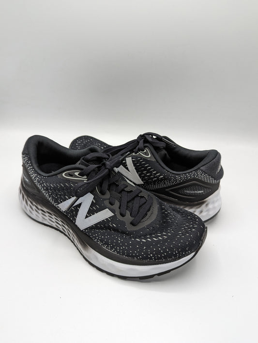 New Balance Women's running shoes fresh foam higher - Black