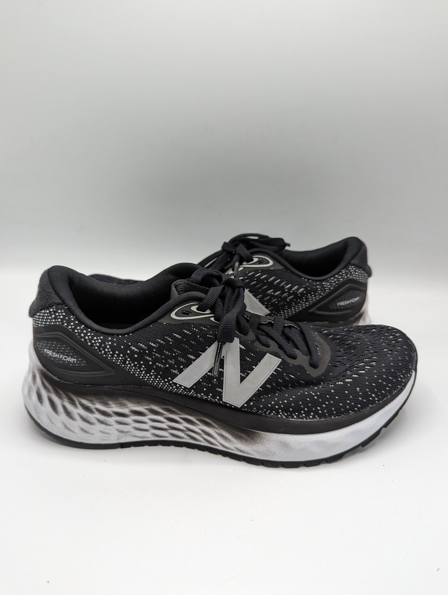 New Balance Women's running shoes fresh foam higher - Black