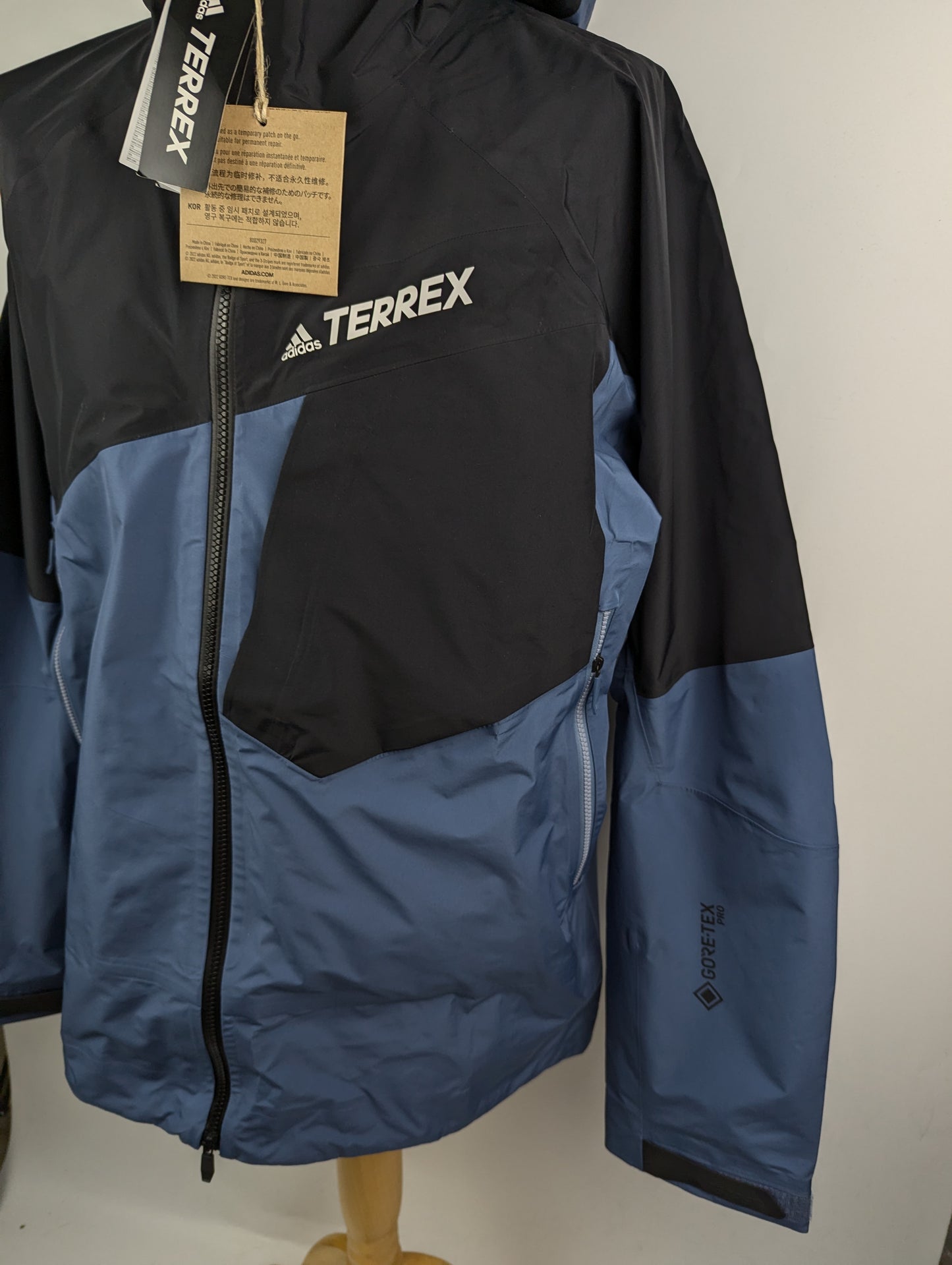 Adidas Terrex Techrock GORE-TEX Pro Jacket Mens - Blue / Black