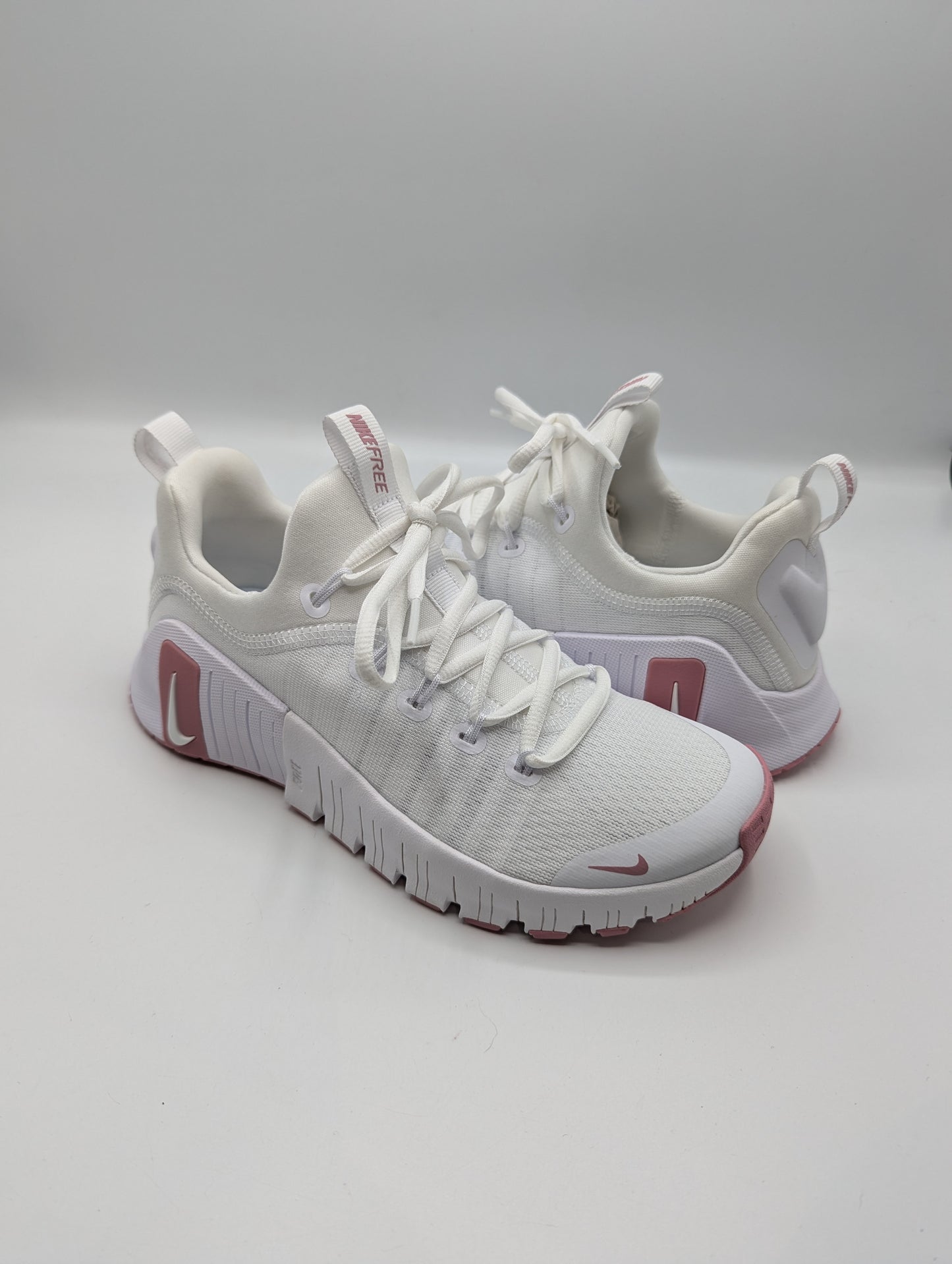 Nike Free Metcon 6 Women's Workout Shoes - White / Pink