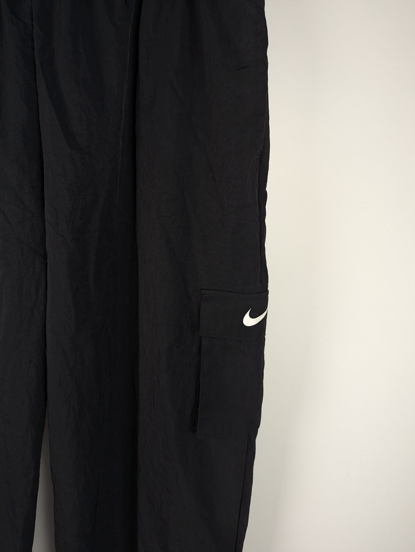 Nike Mens High-Rise Woven Cargo Pants - Black
