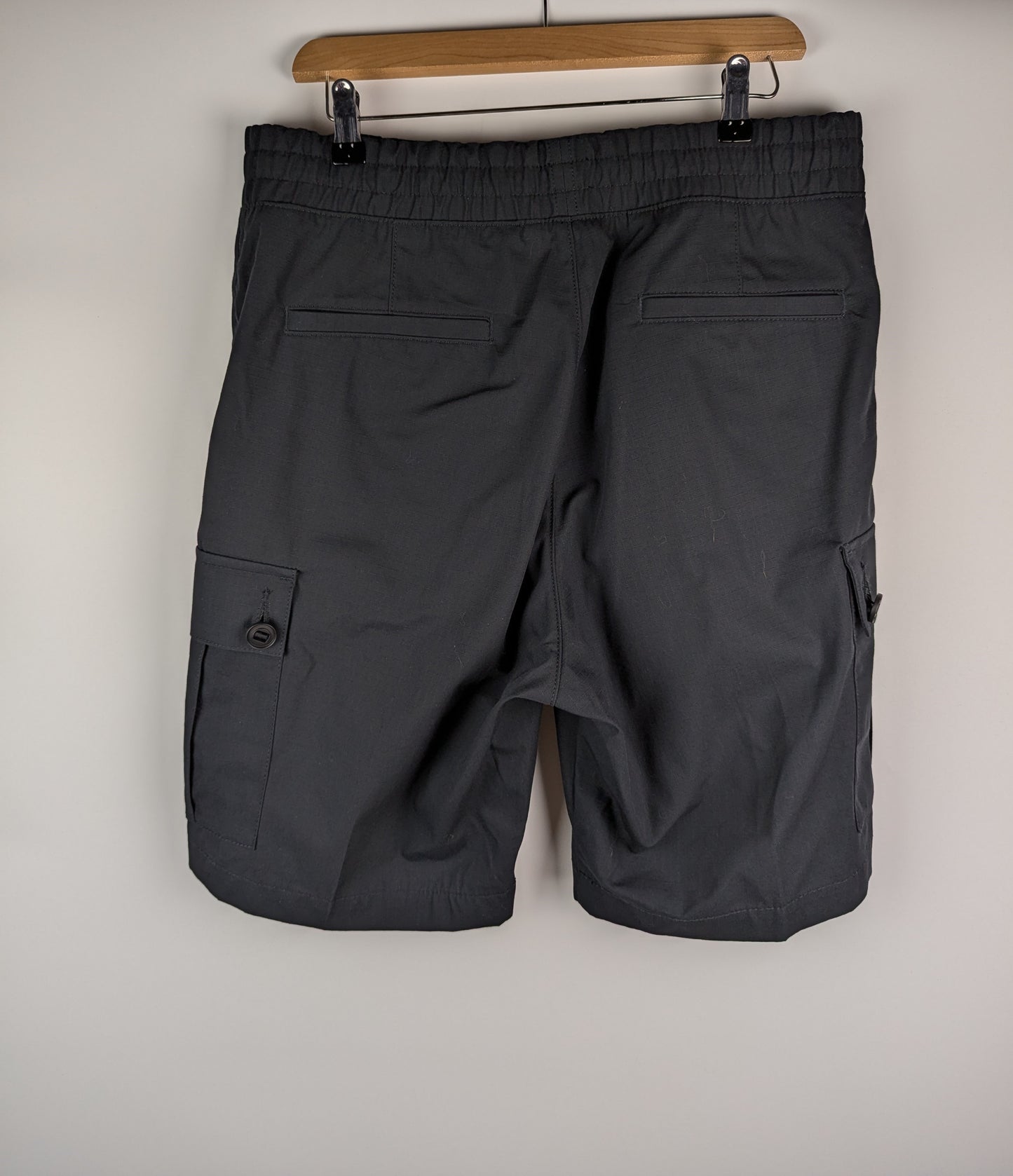 Hugo Garlio242 Mens Cargo Shorts - Black