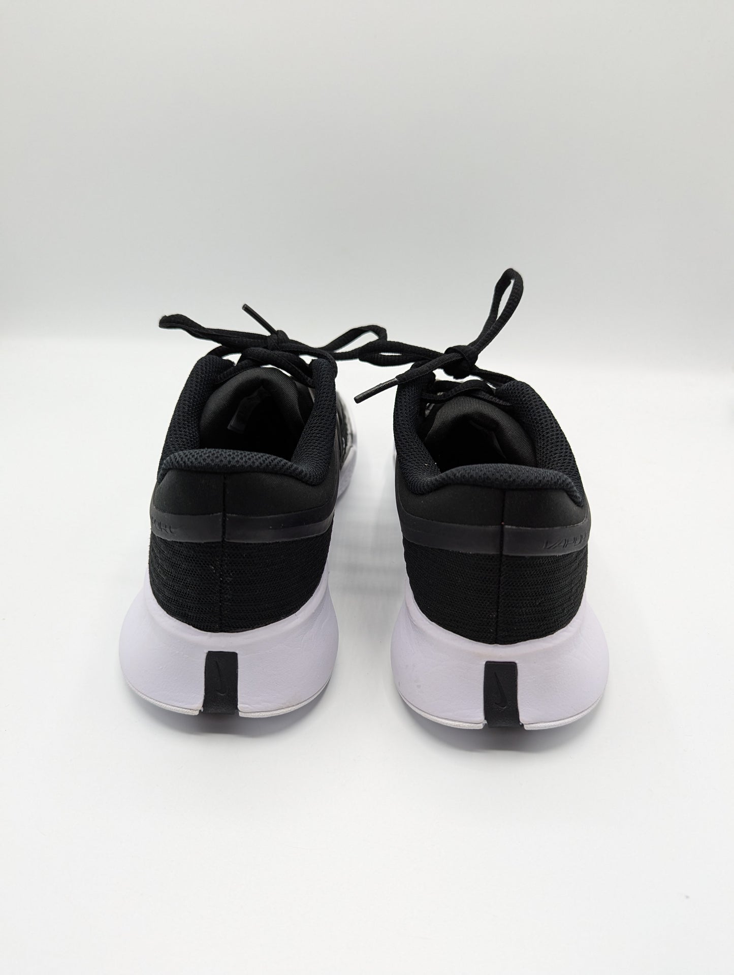 Nike Vapor Pro 3 Tennis Shoes Womens - Black / White