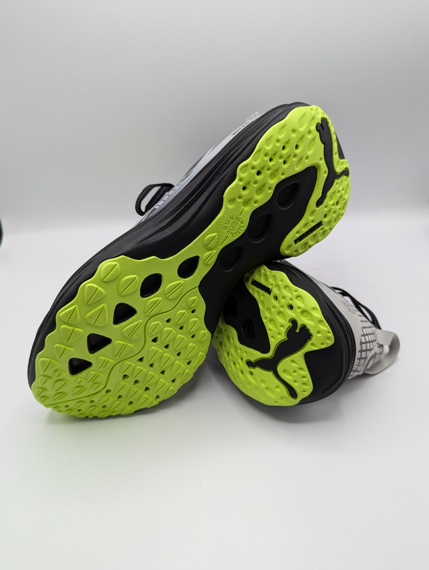 PUMA ForeverRun Nitro 'Water Repellent - Black Fizzy Apple'