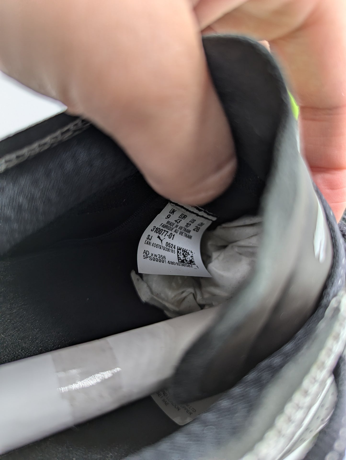 PUMA ForeverRun Nitro 'Water Repellent - Black Fizzy Apple'