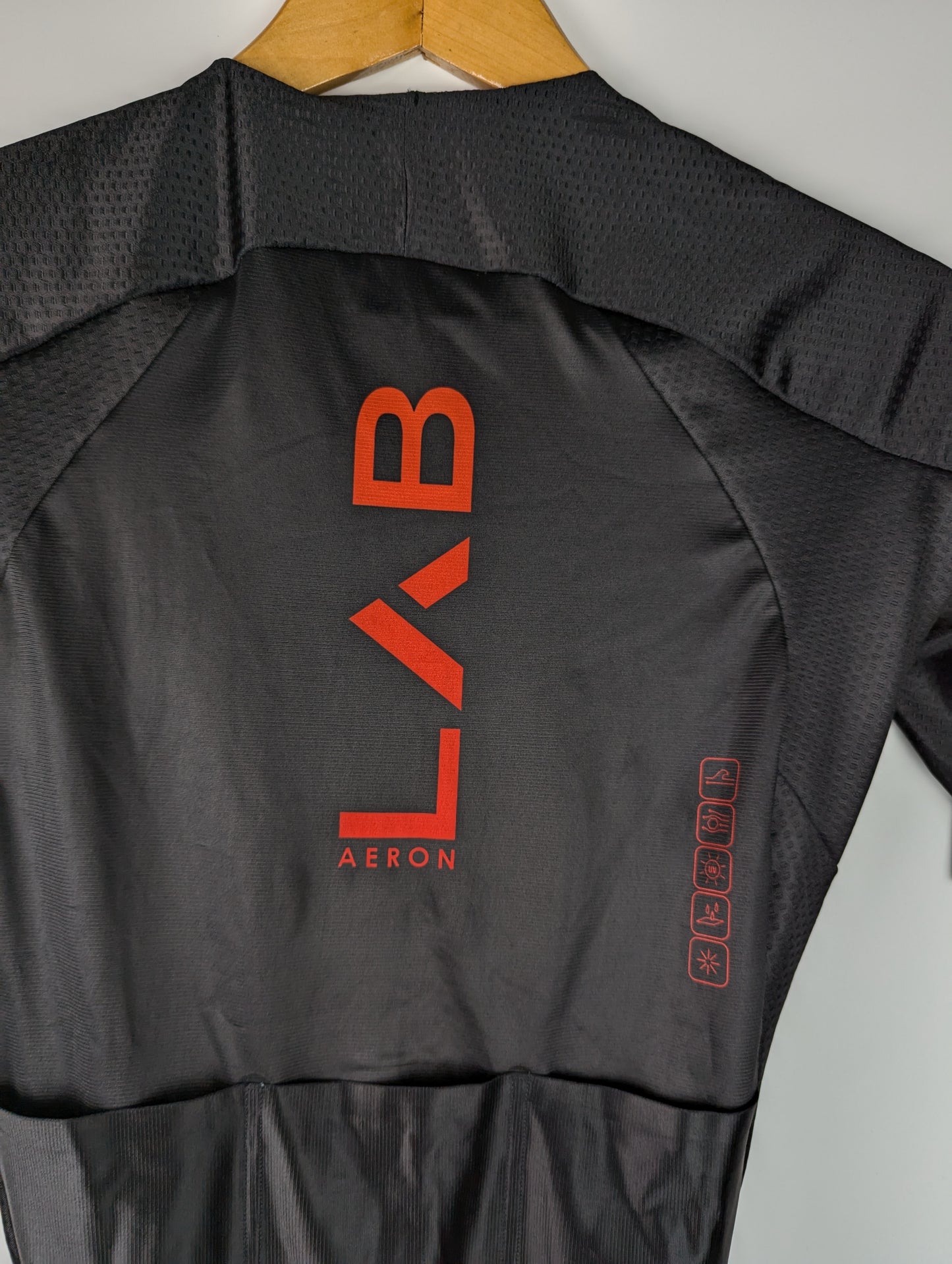 DHB Aeron Lab Short Sleeve Tri Suit Mens - Black / Red
