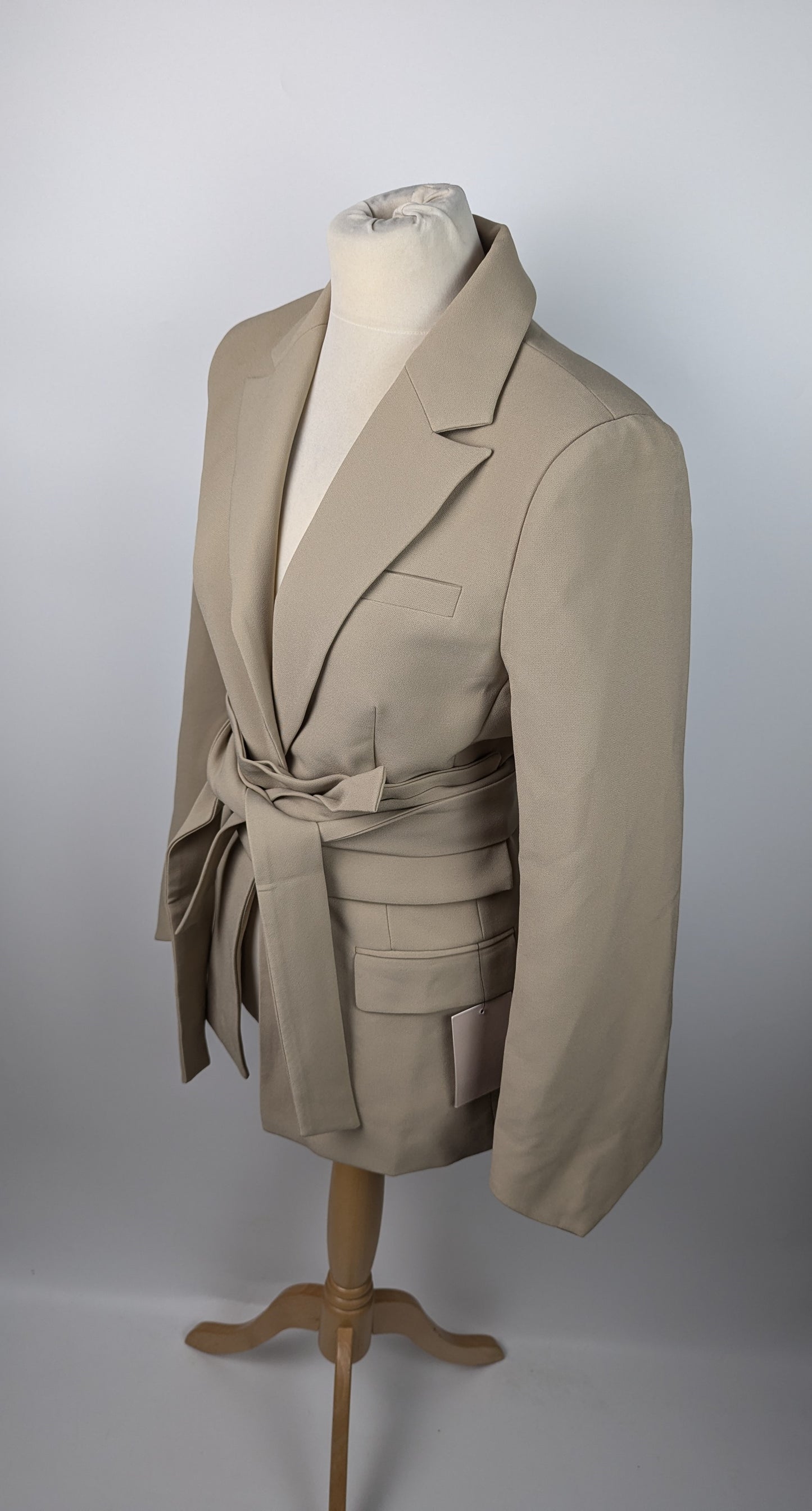 ODD MUSE Women's Belted Blazer - Taupe