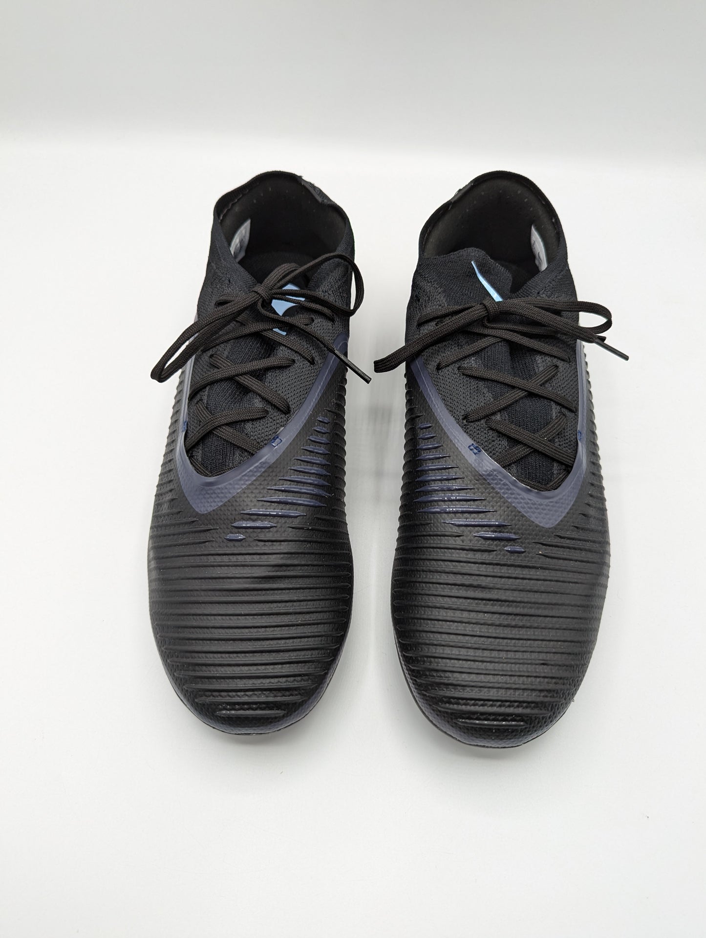 Nike Phantom 6 Low Pro Adults Firm Ground Football Boots - Black