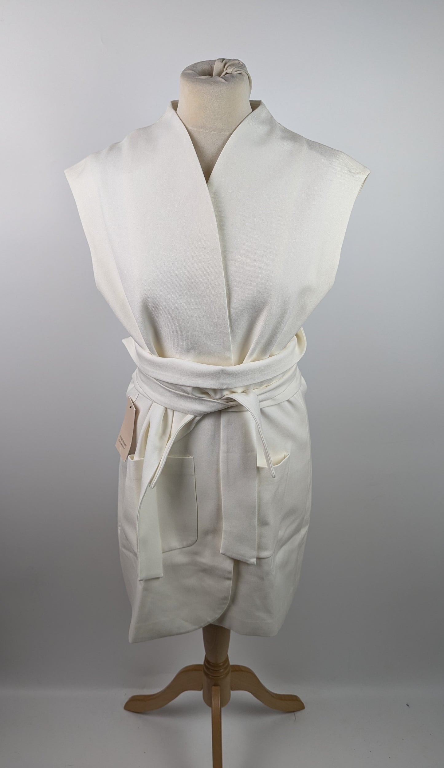 ODD MUSE The Ultimate Muse Sleeveless Dress With Additional Belts - White