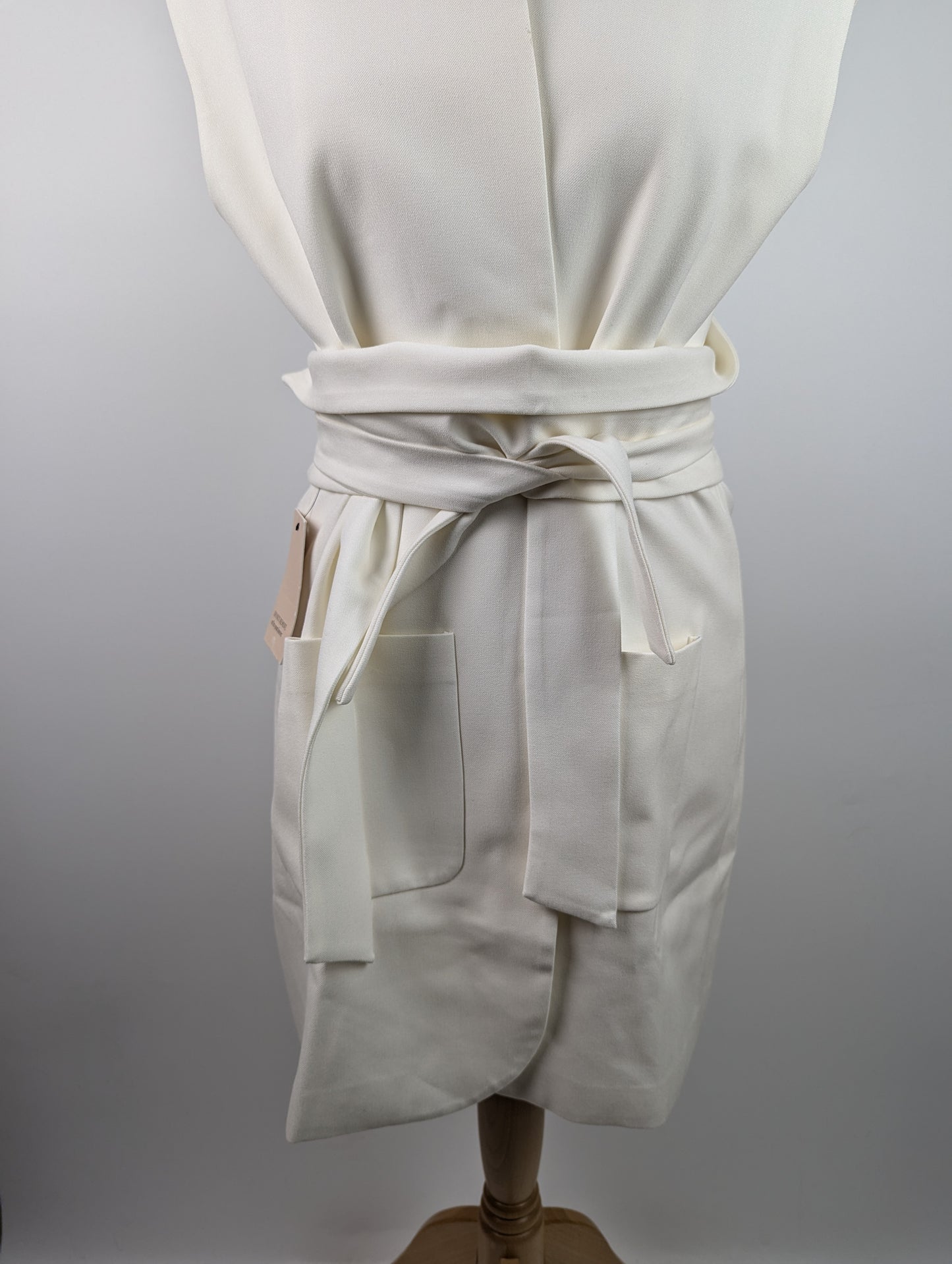 ODD MUSE The Ultimate Muse Sleeveless Dress With Additional Belts - White
