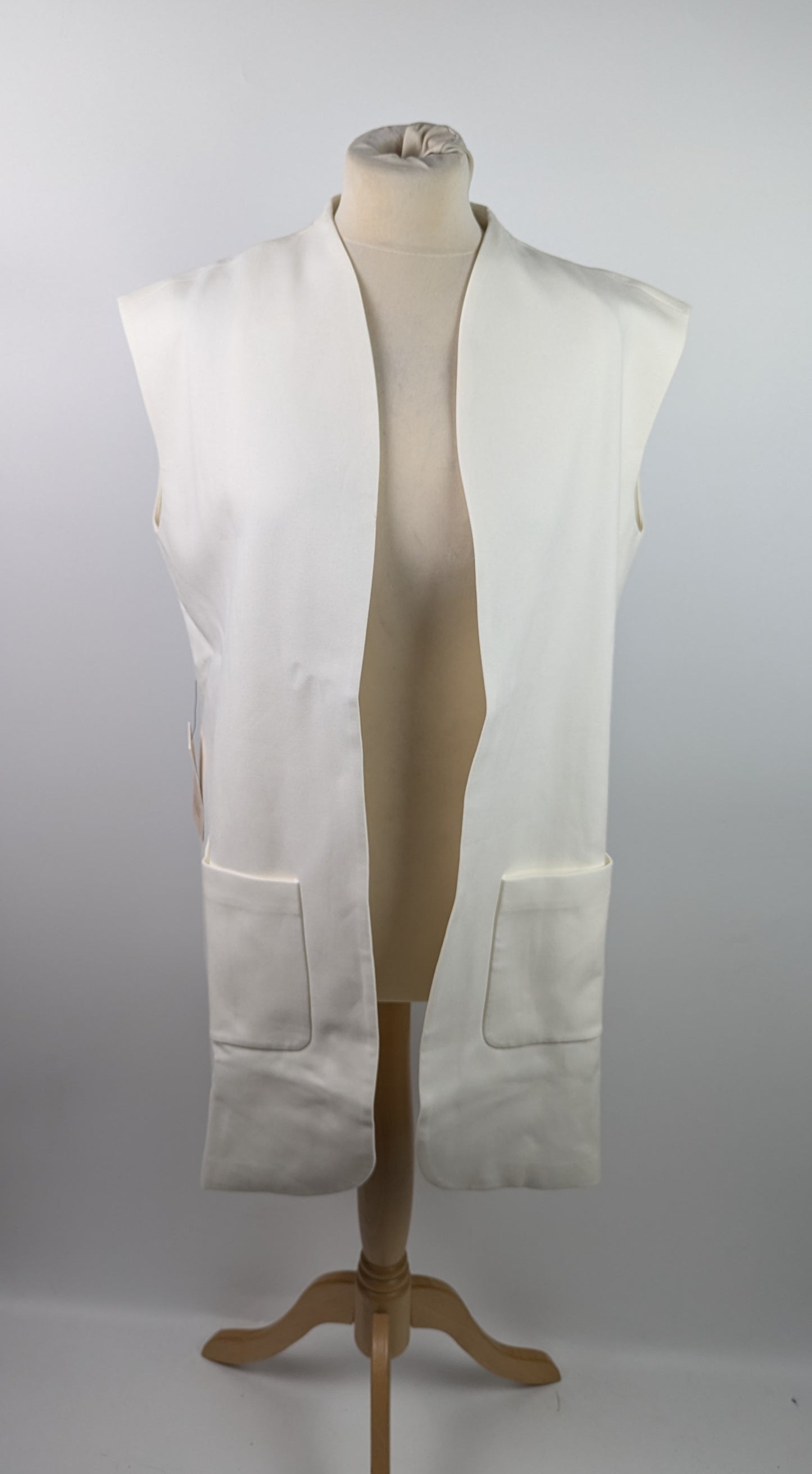 ODD MUSE The Ultimate Muse Sleeveless Dress With Additional Belts - White