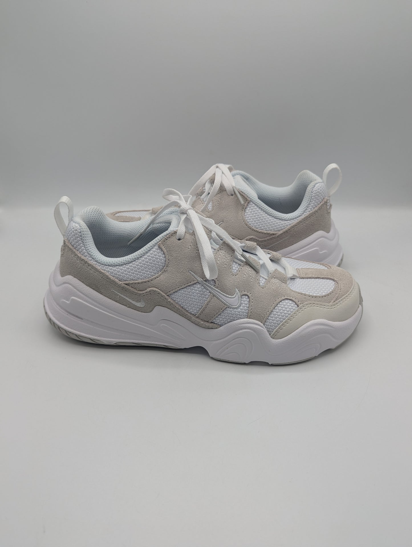 Nike Tech Hera Womens Shoes - White / Beige