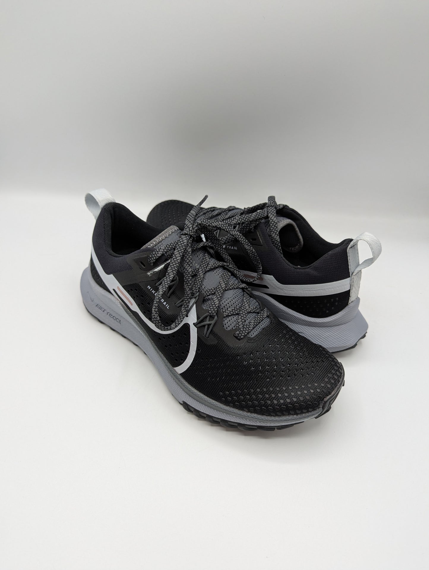 Nike Women's Pegasus 4 Trail Running Shoes - Black