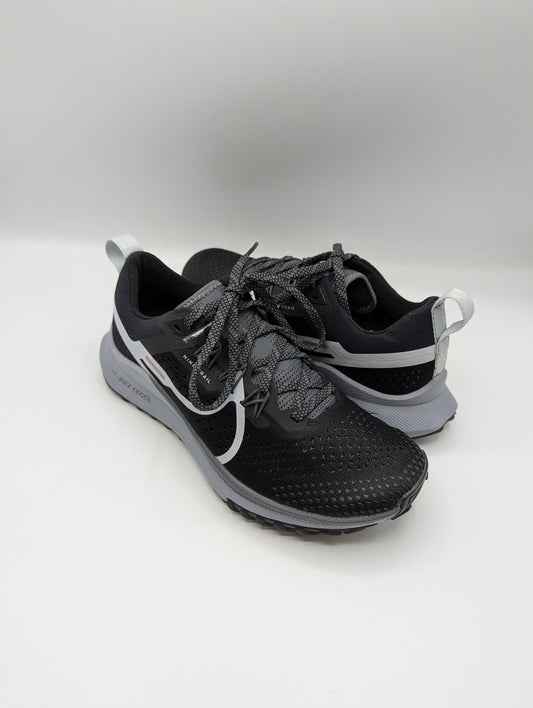 Nike Women's Pegasus 4 Trail Running Shoes - Black
