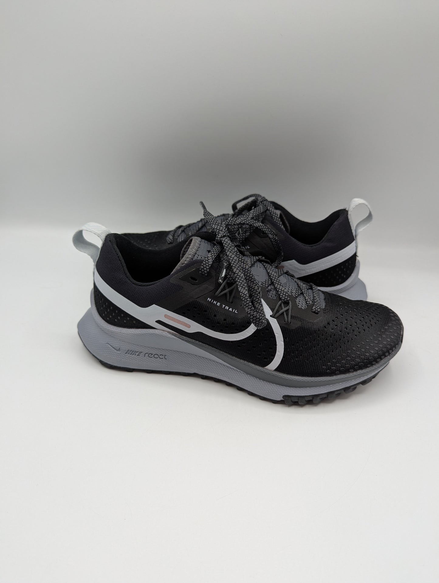 Nike Women's Pegasus 4 Trail Running Shoes - Black