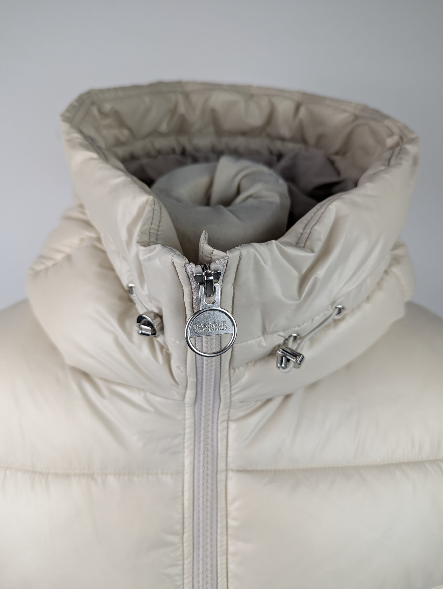 Barbour International Women's Hailey Quilted Short Puffer Jacket - Cream (Silver Cloud)