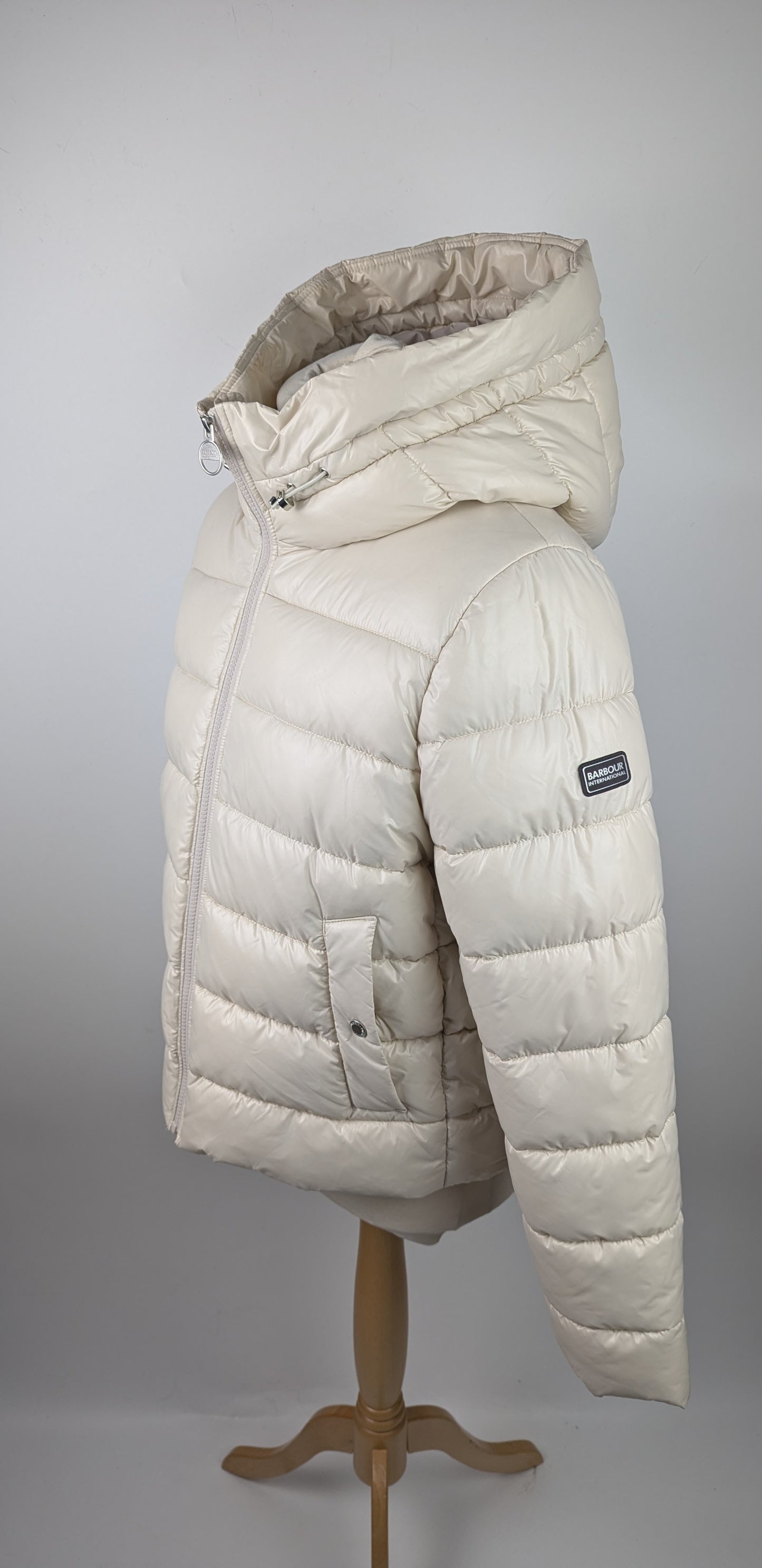 Barbour International Women's Hailey Quilted Short Puffer Jacket - Cream (Silver Cloud)