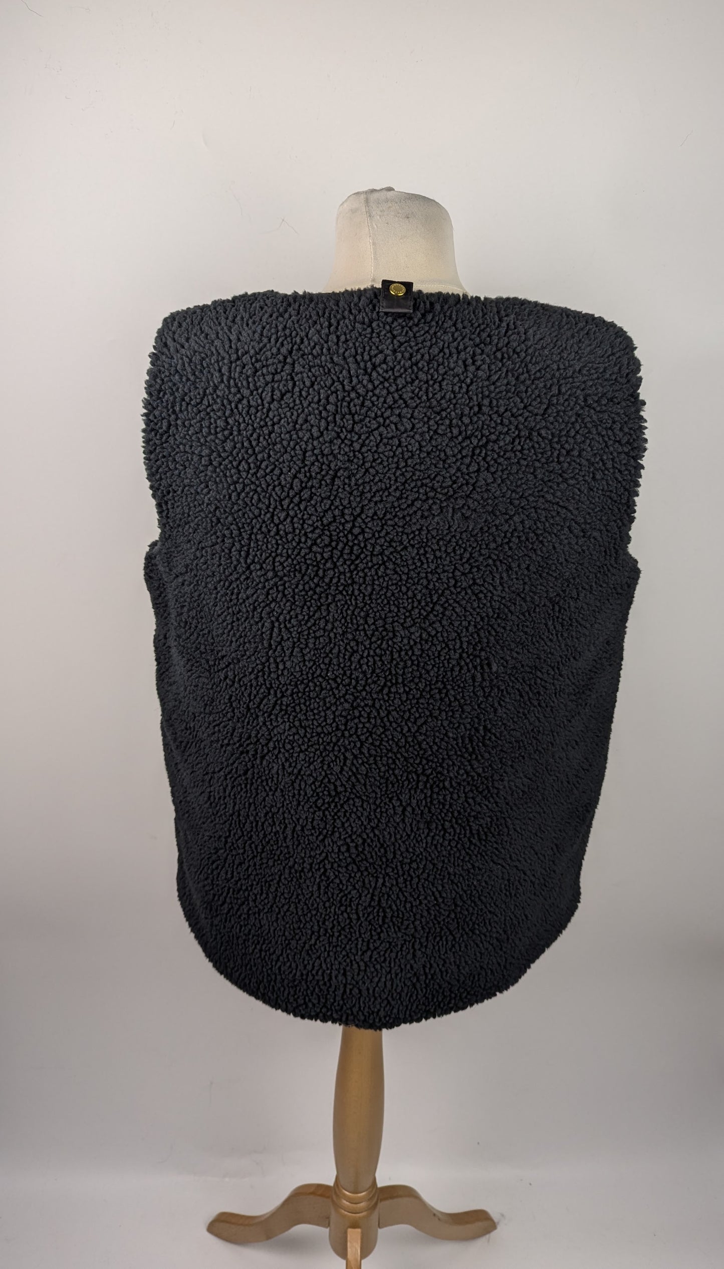 Barbour Women's Dulsie Teddy Fur Sleeveless Gilet - Black