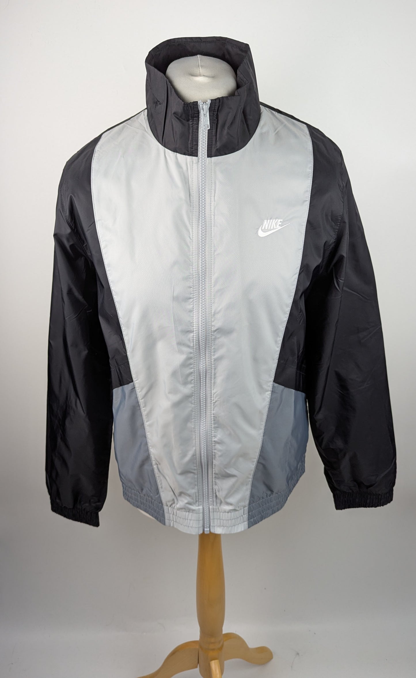 Nike Club Woven Tracksuit Jacket - Black / Grey