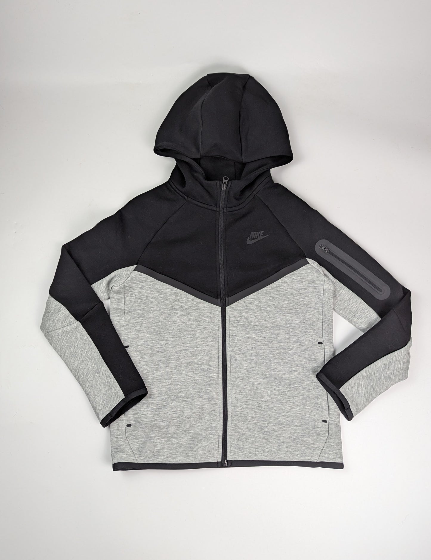 Nike Sportswear Tech Fleece Full-Zip Hoodie Juniors - Grey / Black