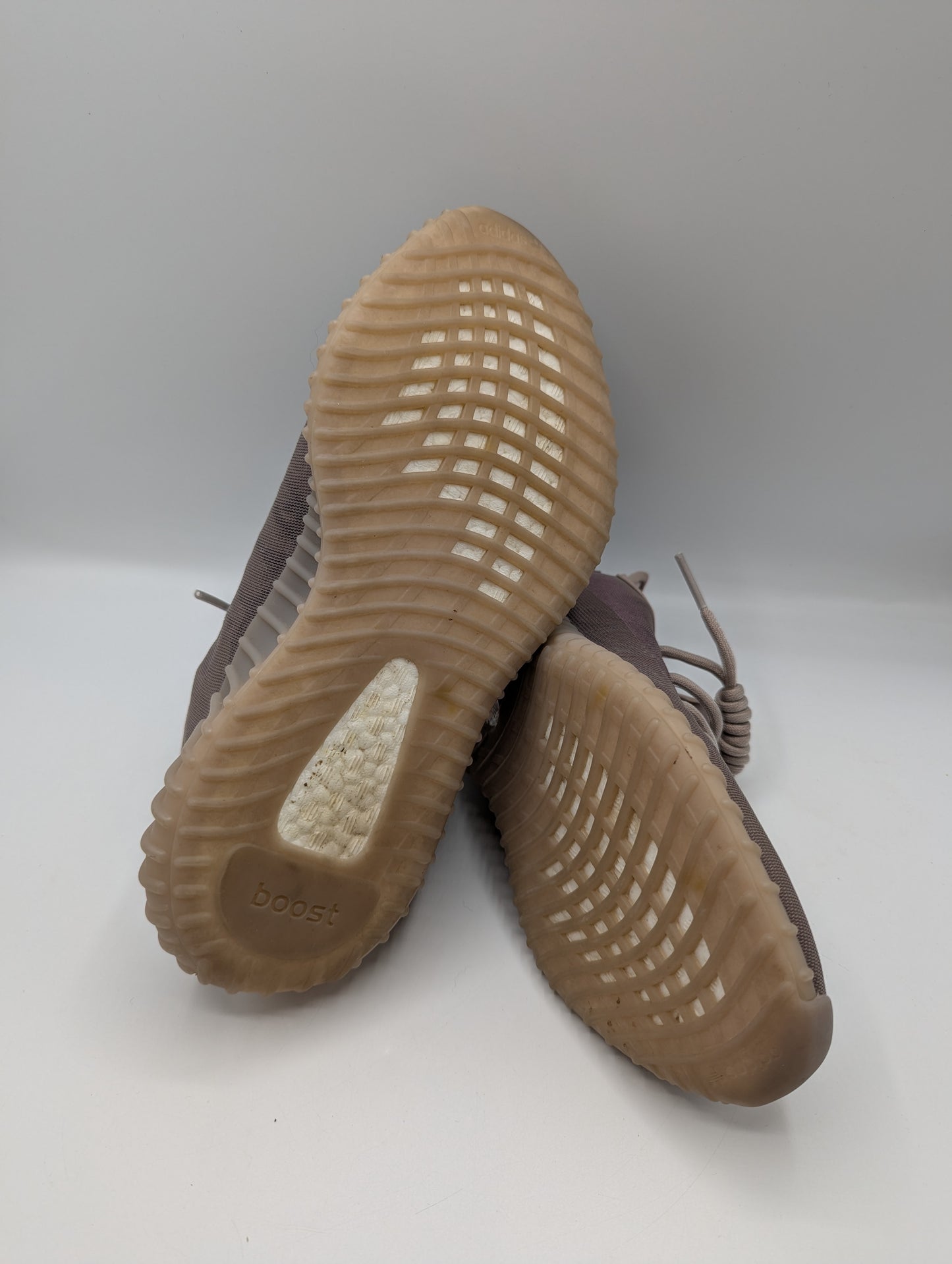 kers Yeezy Men's Boost 350 V2 Light UV Activated Colour-Changing Sneakers - Mono Mist