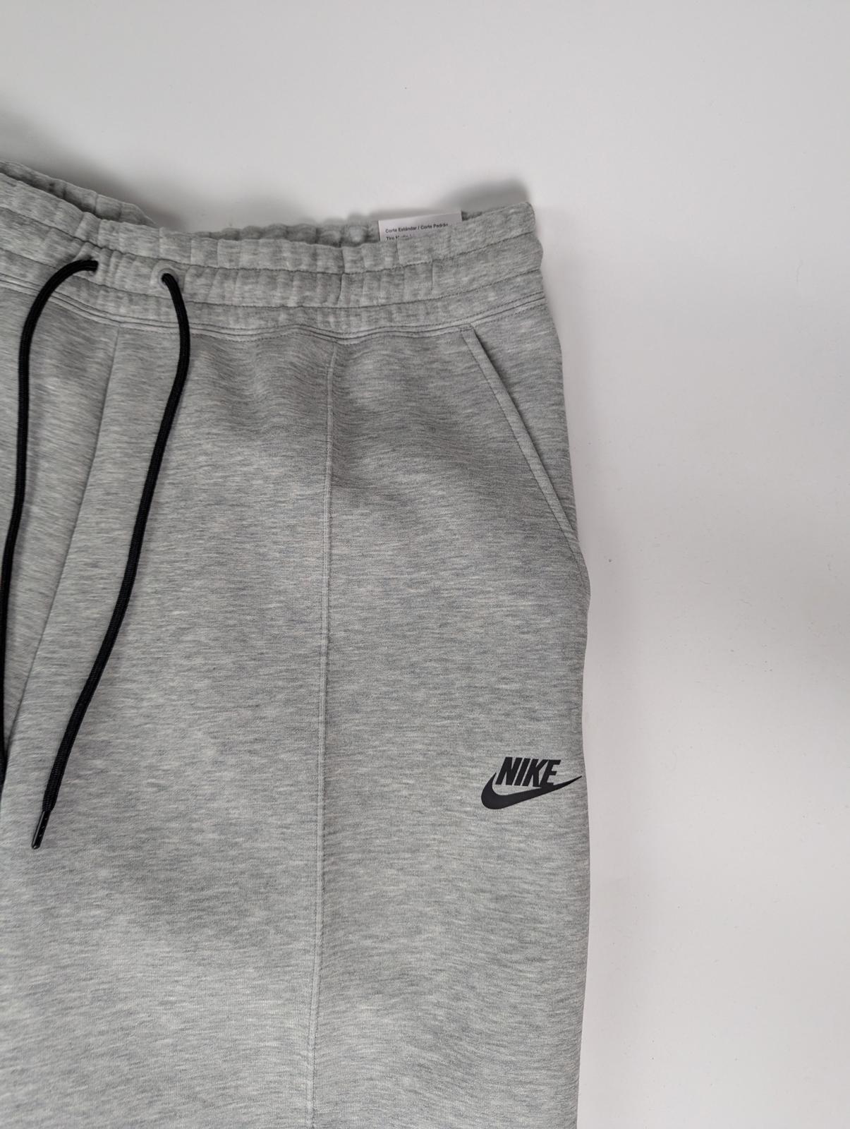 Nike Sportswear Tech Fleece Women's Mid-Rise Joggers - Grey