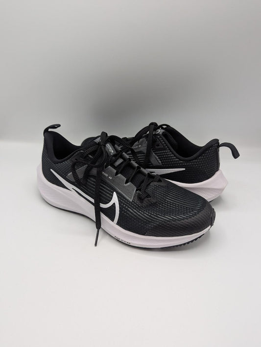 Nike Pegasus 40 Neutral running shoe Kids / women's - Black