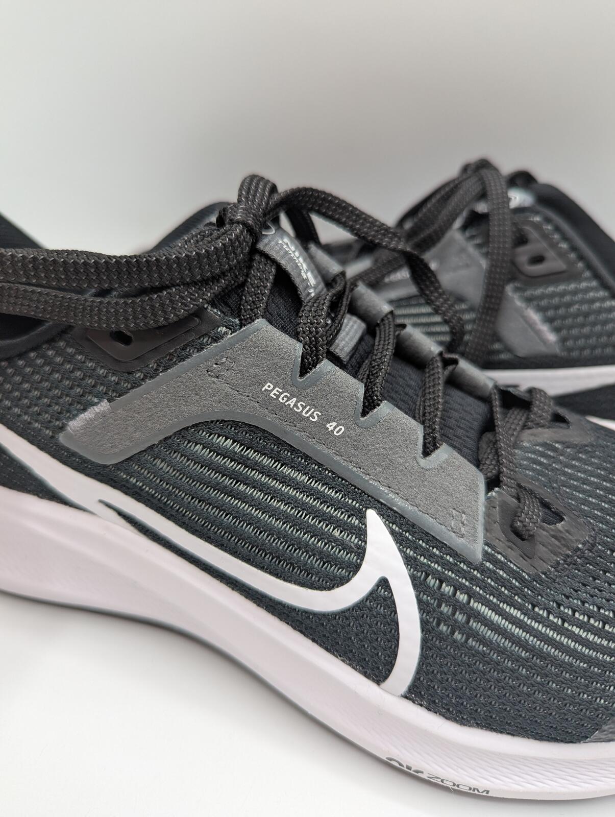 Nike Pegasus 40 Neutral running shoe Kids / women's - Black