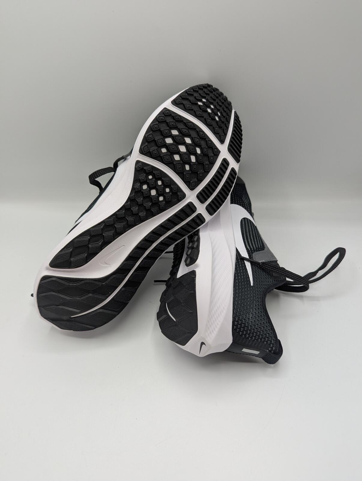 Nike Pegasus 40 Neutral running shoe Kids / women's - Black