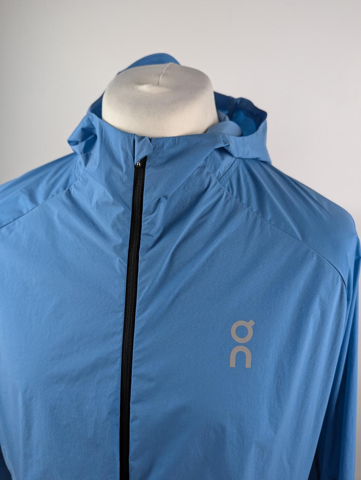 On Men's Core Run Moisture-Wicking Reflective Jacket - Blue