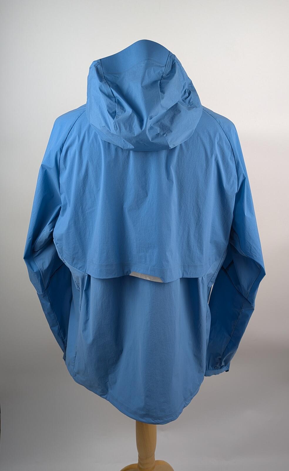 On Men's Core Run Moisture-Wicking Reflective Jacket - Blue