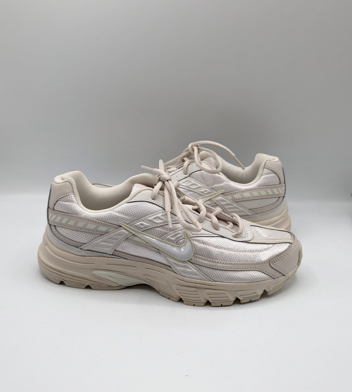 Nike Initiator Women's Running Shoe Size UK 8 - Off White/Brown