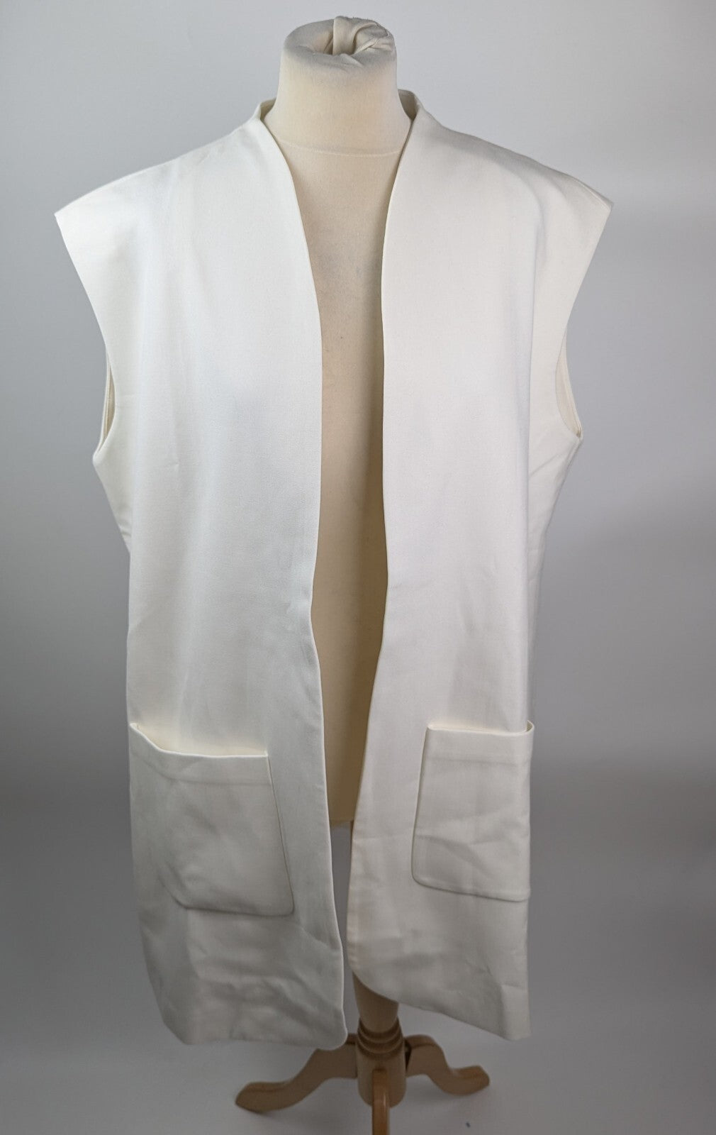 Odd Muse The Ultimate Muse Sleeveless Dress With Additional Belts - white