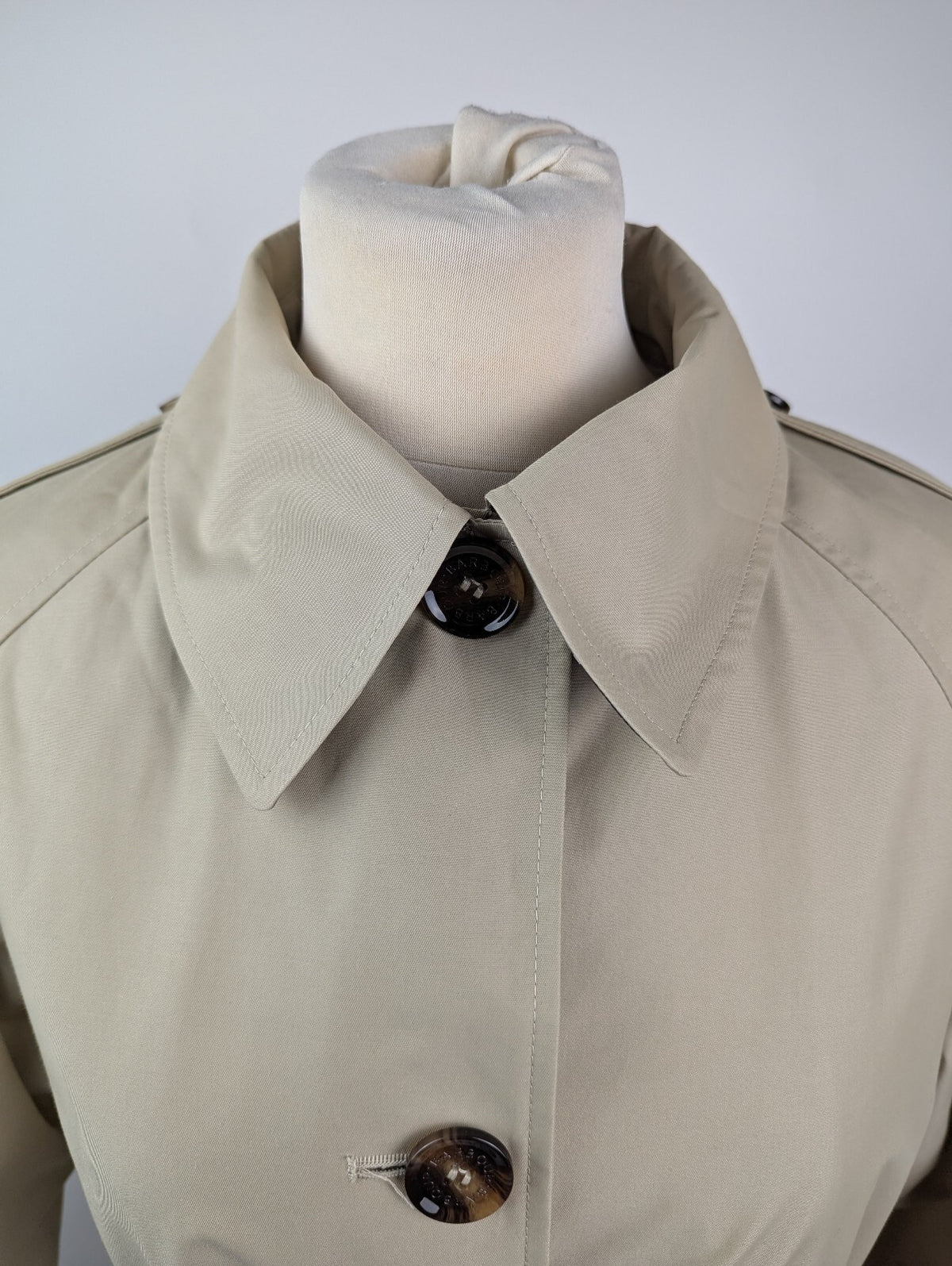 Barbour Womens Maia Showerproof Long Sleeve Trench Coat- Light sand