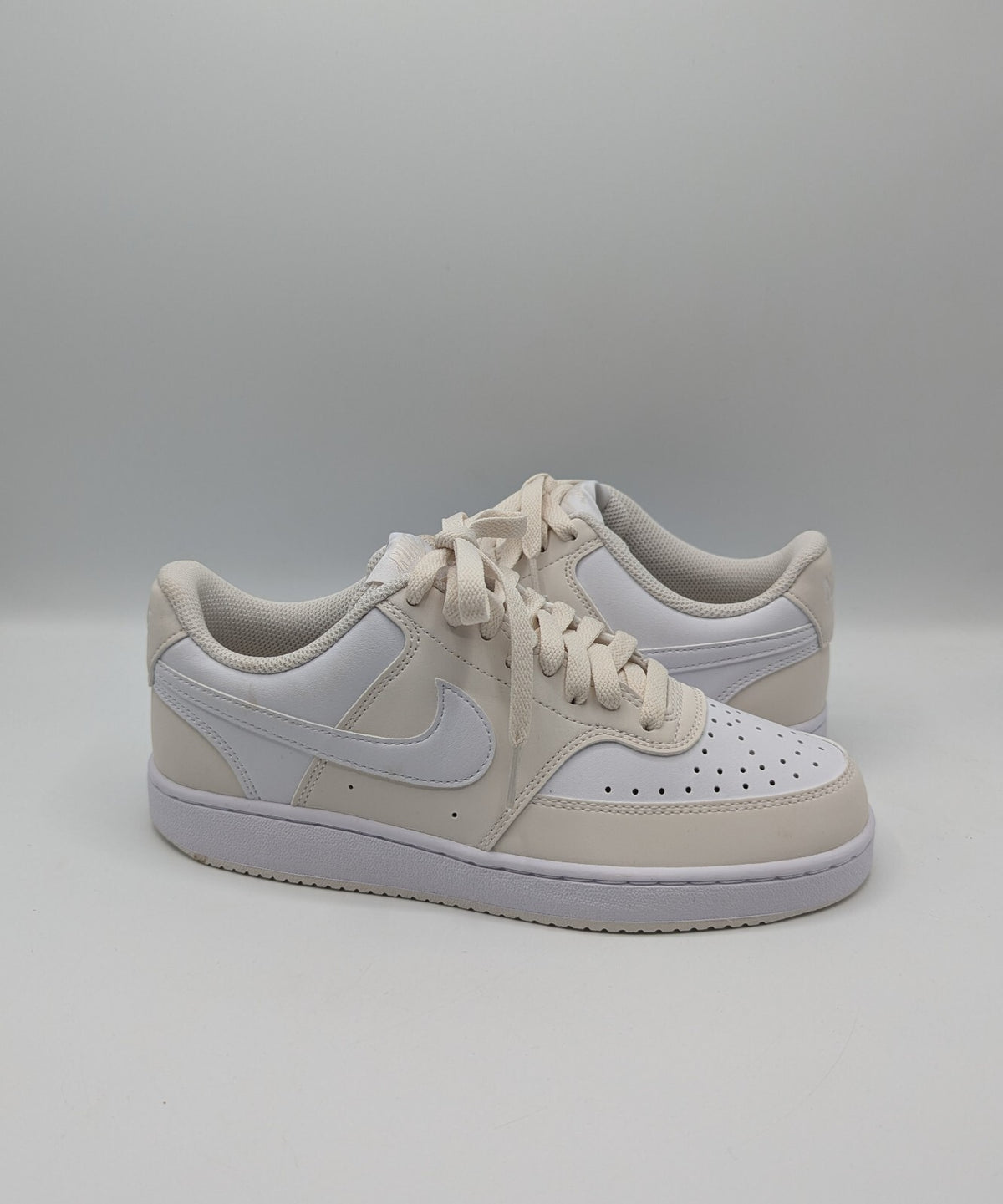 Nike Womens Court Vision Low Trainers - White / Beige