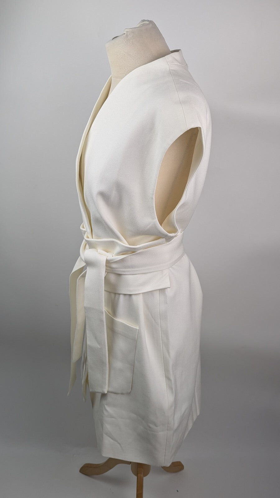 Odd Muse The Ultimate Muse Sleeveless Dress With Additional Belts - white