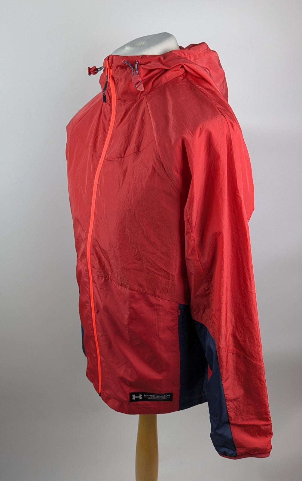 Under Armour Rush Woven Men's Lightweight jacket - Red